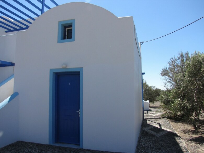 Studio Apartment Perivolos