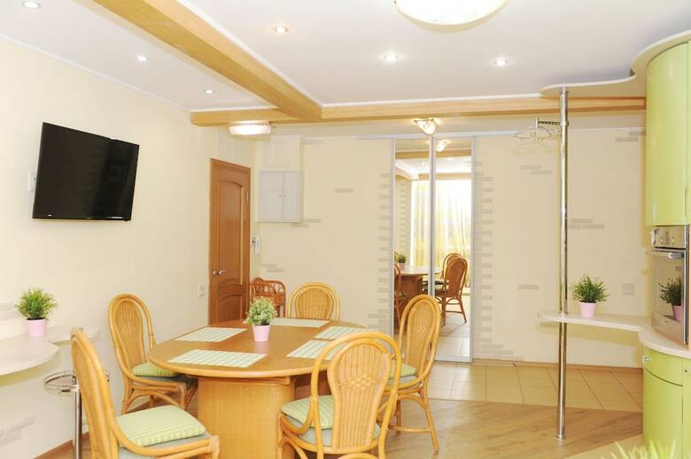 Innhome Apartments - Revolution Square
