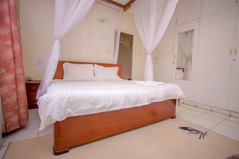 Hotel Ivys Inn Guest House