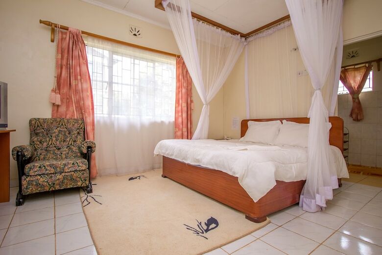 Hotel Ivys Inn Guest House