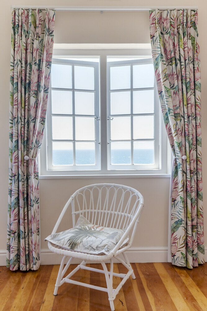 Hotel Sunny Cove Manor