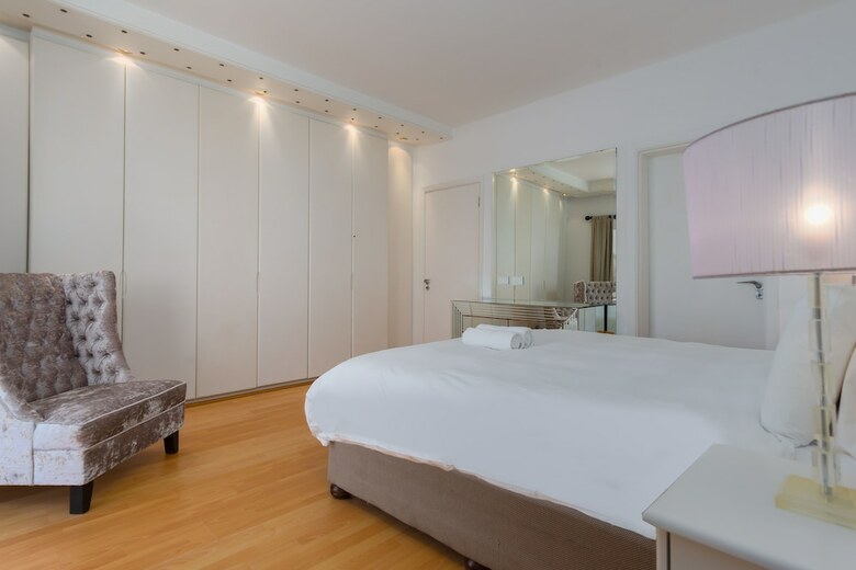 Apartamentos Caprice Court 7