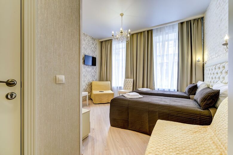 Hotel Guest Rooms At Marata 10