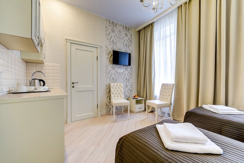 Hotel Guest Rooms At Marata 10