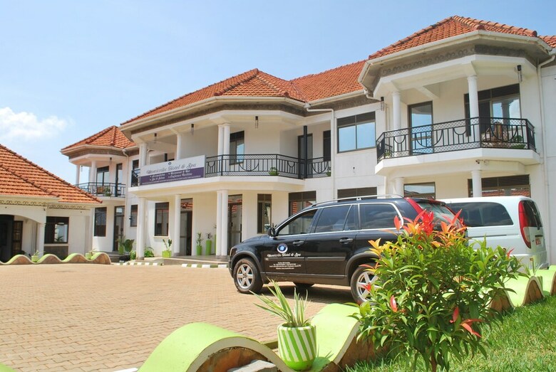Mowicribs Hotel & Spa