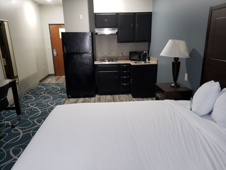 Hotel Days Inn & Suites By Wyndham Cleburne Tx