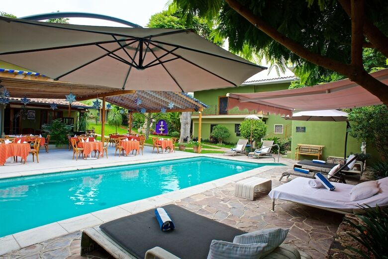 Hacienda Del Lago Boutique Hotel