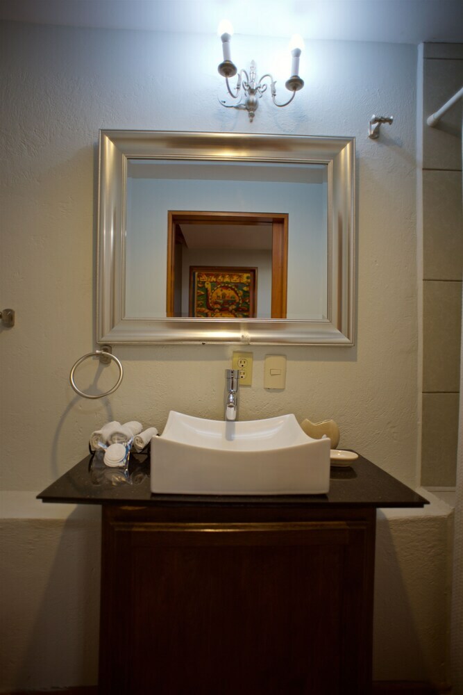Hacienda Del Lago Boutique Hotel