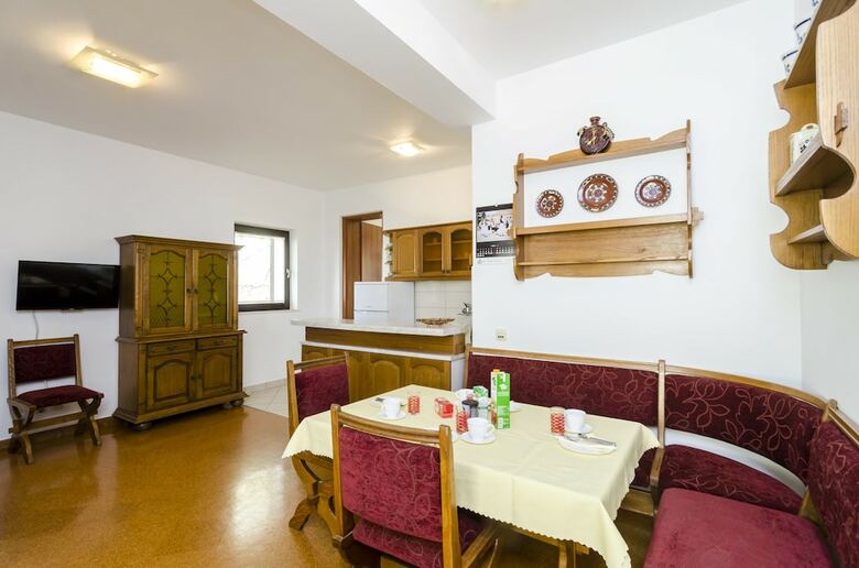Hotel Cina Apartments