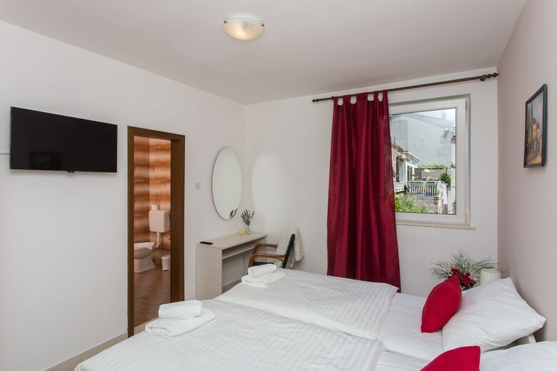Hotel Guest House Rosa Bianca