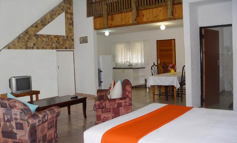 Hotel Esther's Lodge