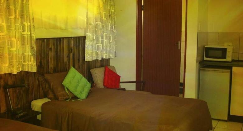 Hotel Esther's Lodge