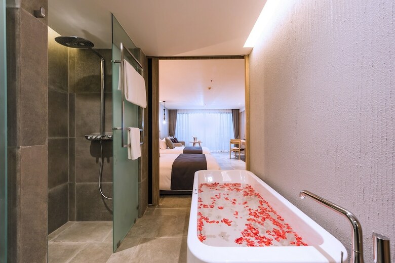 Hotel La Vela Khao Lak