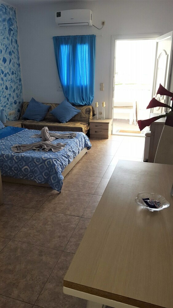 Hotel Pleasure Beachside Studios