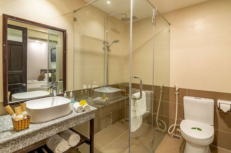 Viet Long Hoi An Beach Hotel