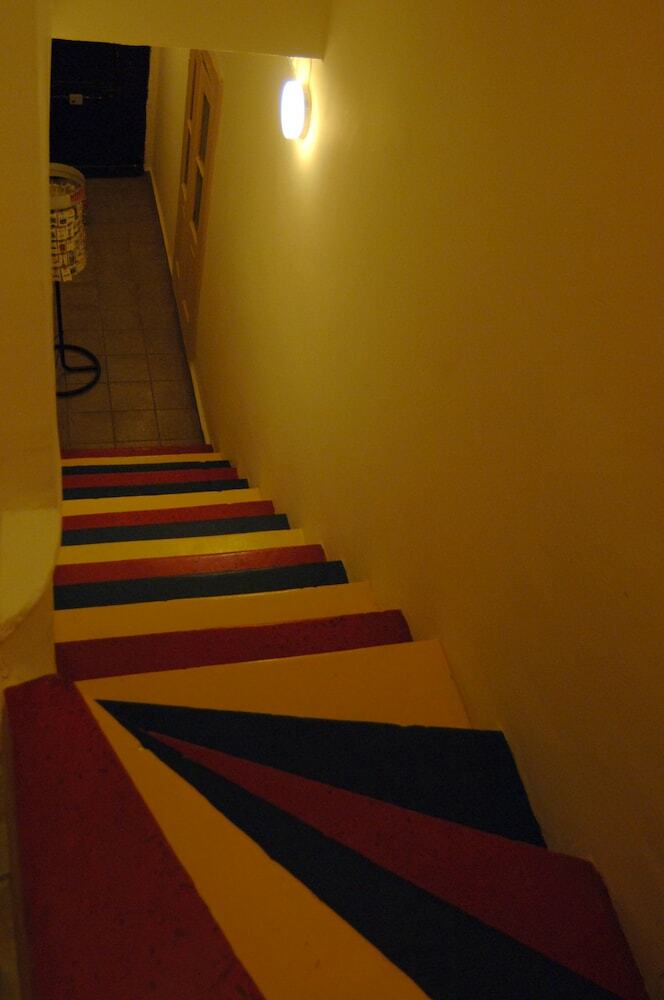Hostal Chilloutlya Hostel&bar