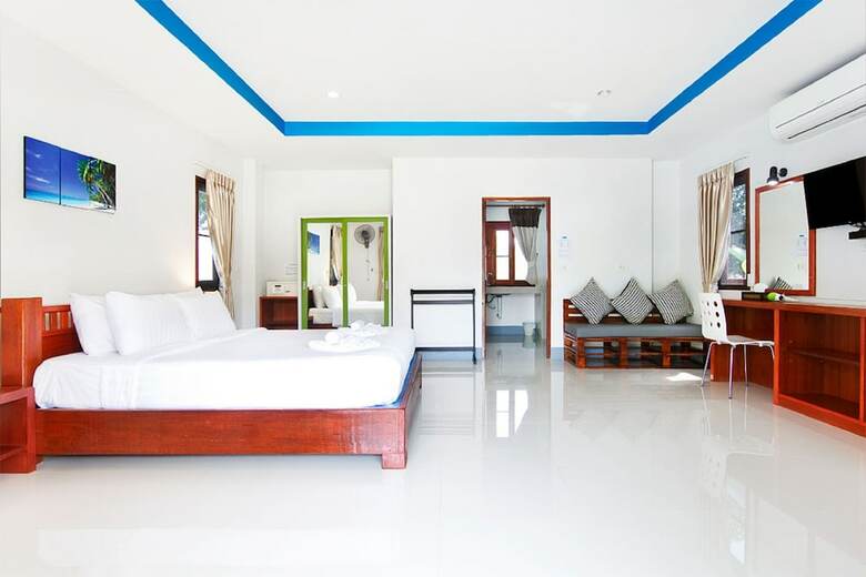 Hotel Breeze Bay Villa