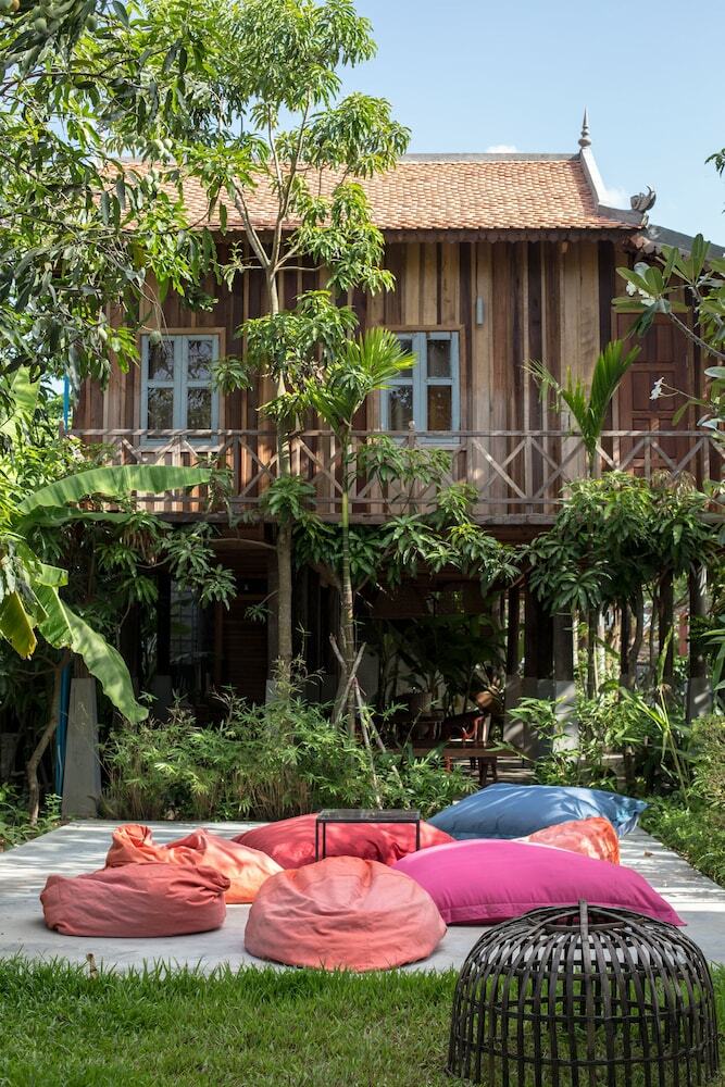 Hotel Isann Lodge