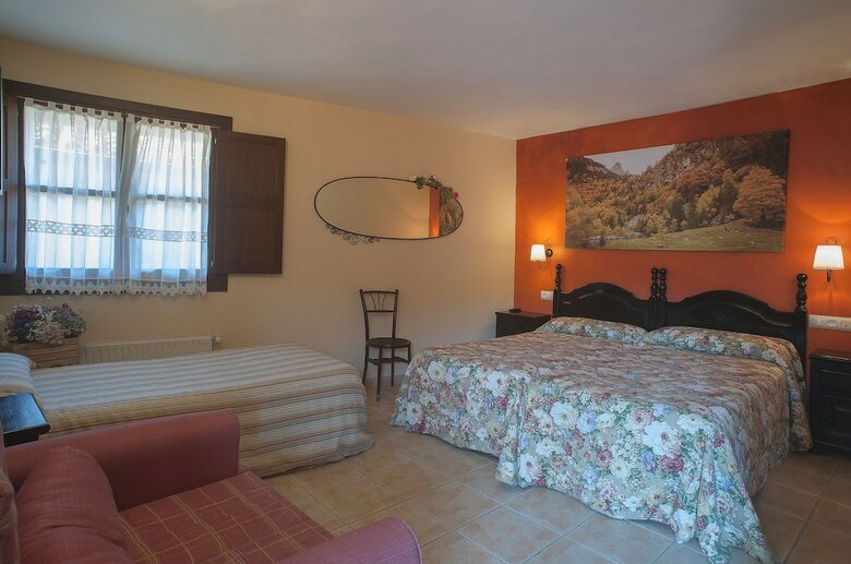 Hotel Corru San Pum�s