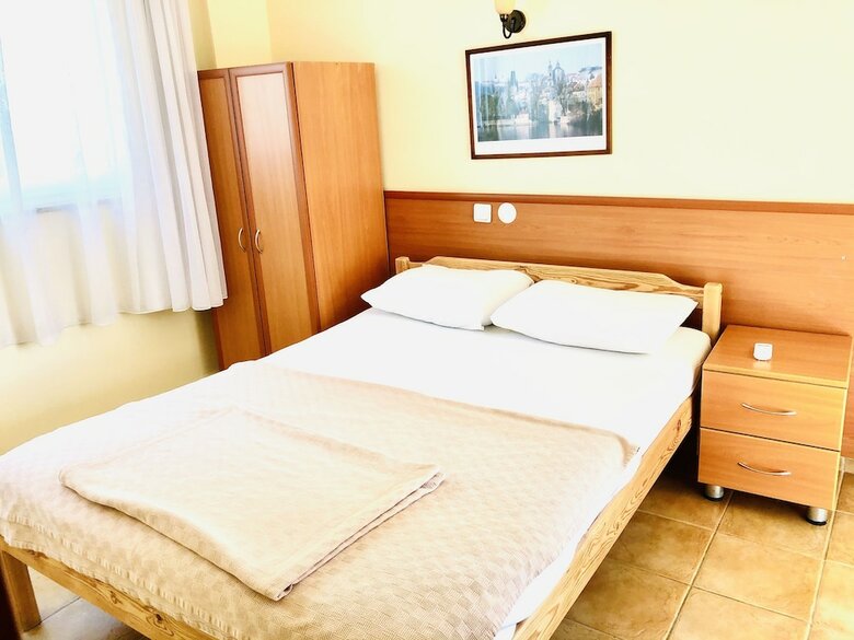 Hotel Ten Apart Otel