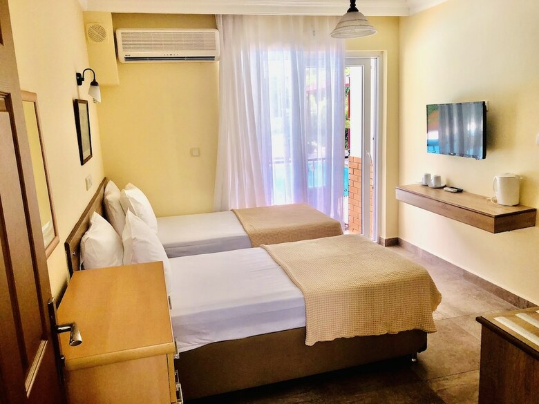 Hotel Ten Apart Otel