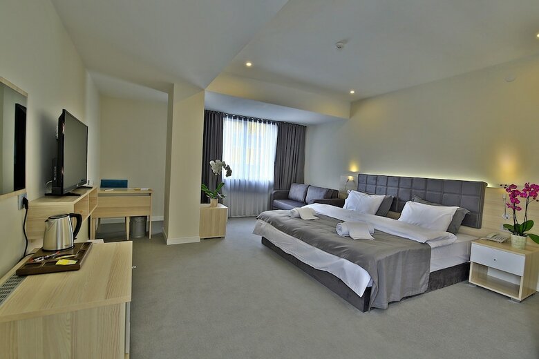 Leto City Hotel