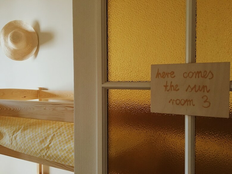 Apartamentos Lucka Rooms - Here Comes The Sun B24.3