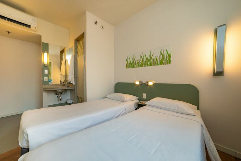 Hotel Ibis Budget Sp Frei Caneca