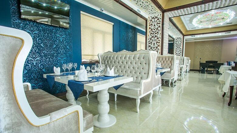 Emerald Hotel