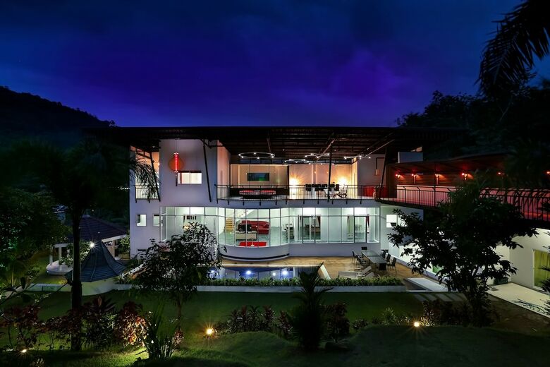 Villa Nap Dau 8 Bedrooms