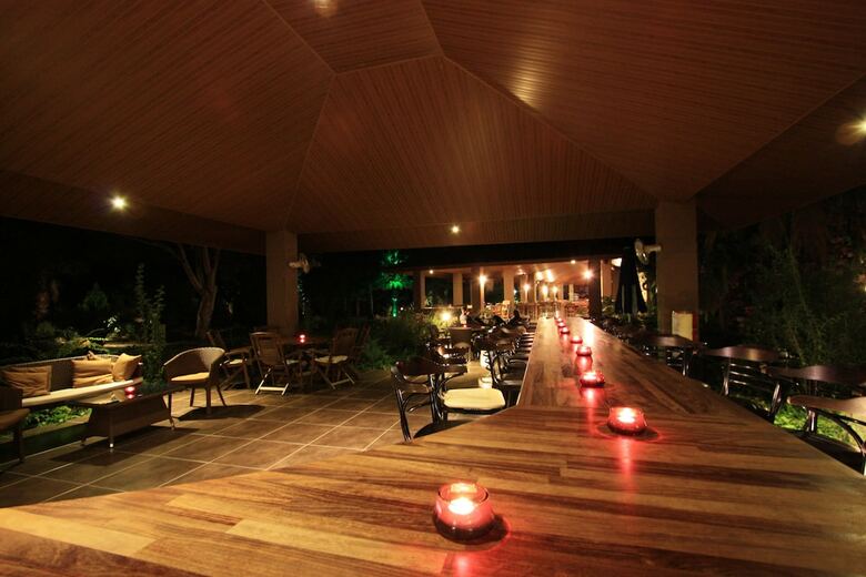 Hotel Holiday Calbis