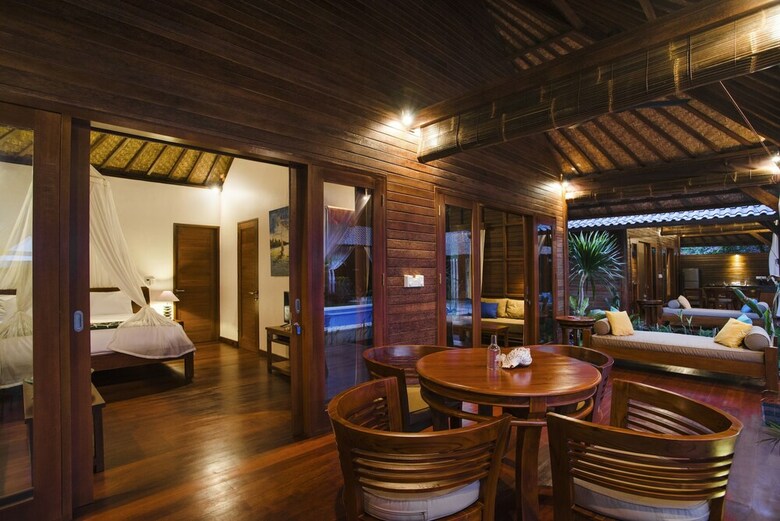 Hotel Castaway Resort