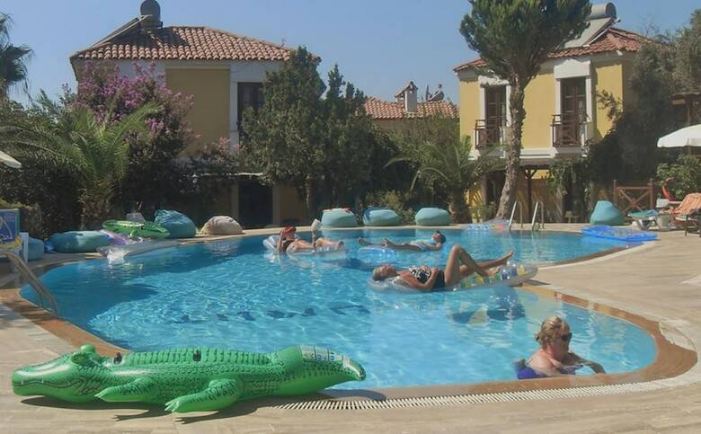 Gondol Apartments