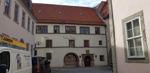 Hostal Adams Bistro Und Pension