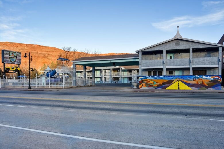 Motel Expedition Lodge