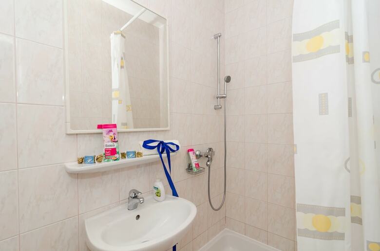 Apartments And Room Lora
