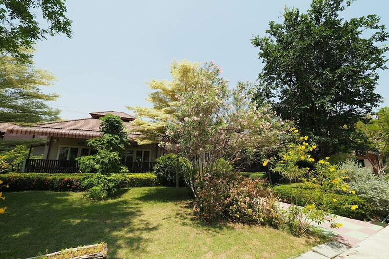 Hotel Baan Suan Resort Juree Punsuk