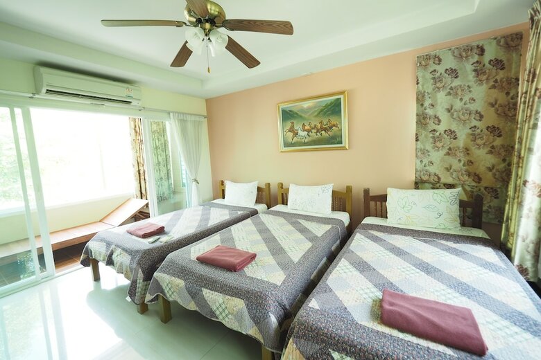 Hotel Baan Suan Resort Juree Punsuk