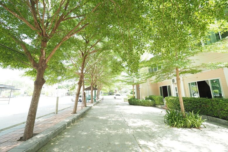 Hotel Baan Suan Resort Juree Punsuk