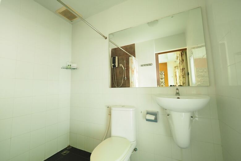 Hotel Baan Suan Resort Juree Punsuk