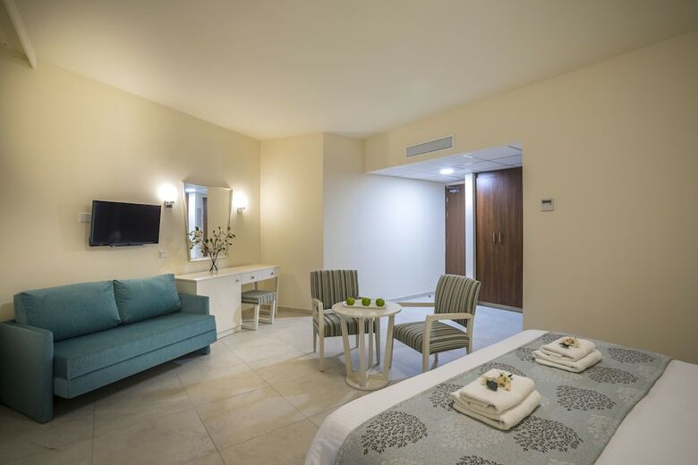 Aquamare Beach Hotel & Spa