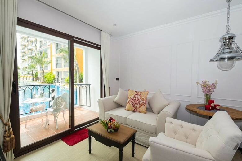Hotel The Symphony Suites Pattaya