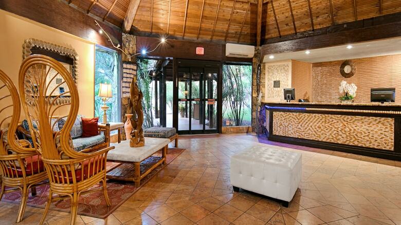 Hotel Emerald Beach Resort