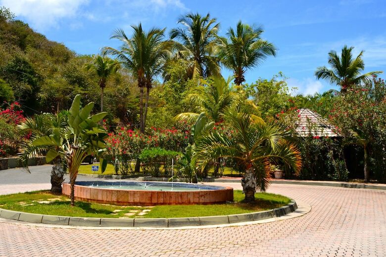 Hotel Emerald Beach Resort