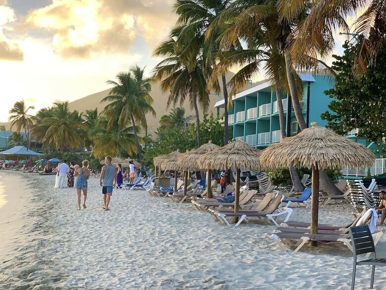 Hotel Emerald Beach Resort