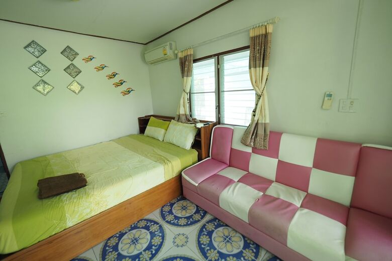 Hotel Baan Suanjarean Resort