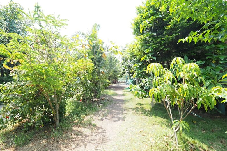 Hotel Baan Suanjarean Resort