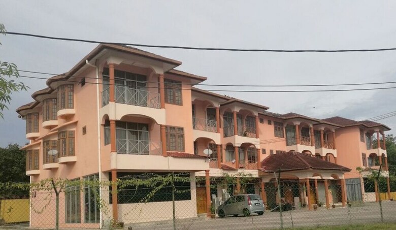 Bed & Breakfast Anggerik Residence