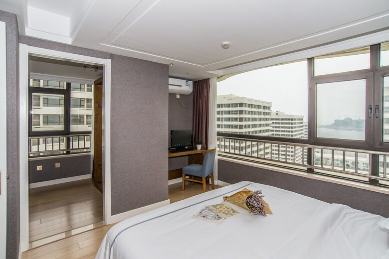 Qingdao Haiyue Home Resort Hotel