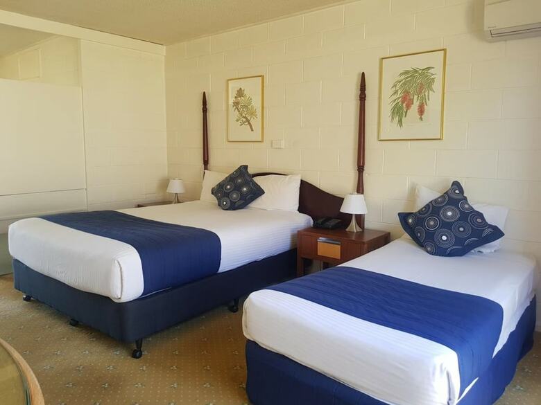Snow Season Motor Inn